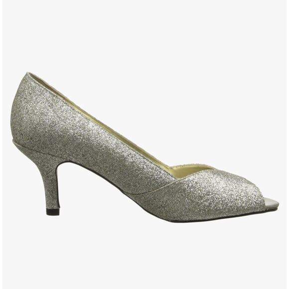 "Easy Street Women's Ravish Dress Pump, Gold Glitter, Size 6WW -7 - Picture 1 of 9